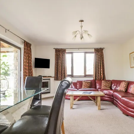 Beckside Bungalow *